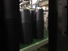 লাল গোলাকার প্লাস্টিকের ফুলের পাত্র বাগান করার জন্য নার্সারি পাত্র