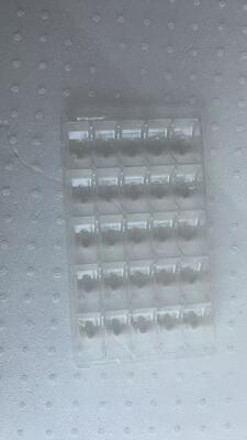 25 খাদ্য গ্রেড পিইটি সহ ম্যাকারন প্লাস্টিকের ট্রে ম্যাকারন প্যাকেজিংয়ের জন্য 0.55 মিমি বেধ এবং পুনরায় ব্যবহারযোগ্য নকশা